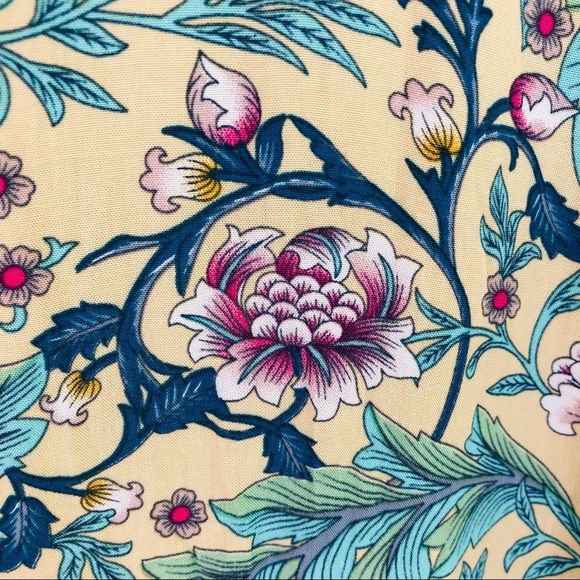 For Love Bell Colorful Peacock Floral Short Sleeve Blouse Women’s Size Large - Picture 9 of 14